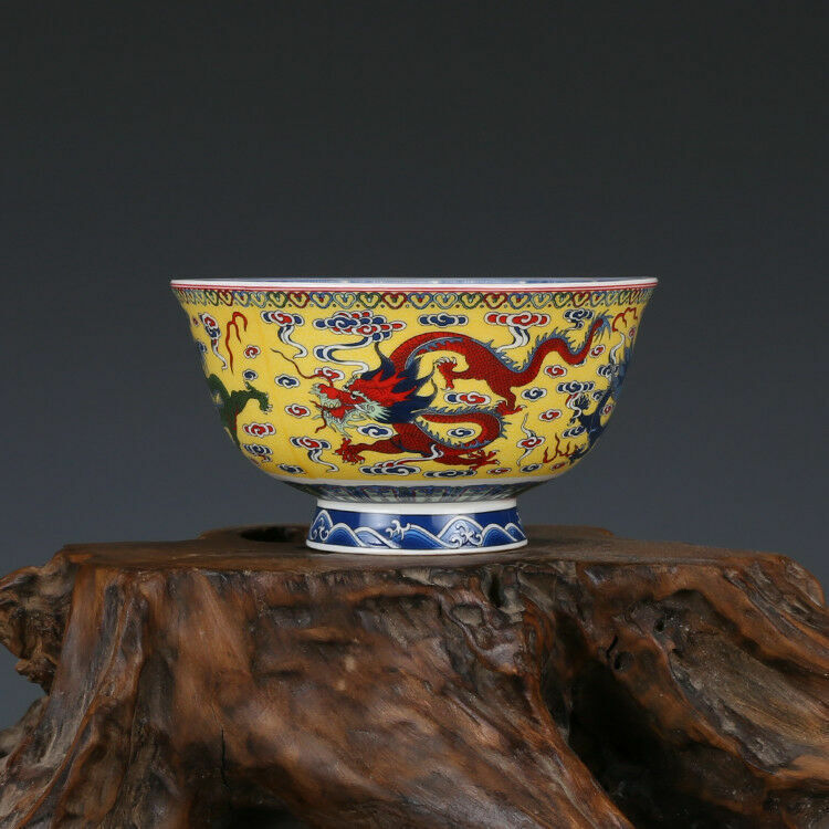 China Antique Porcelain Qing Qianlong Yellow Famille Rose Painting Dragon Bowl