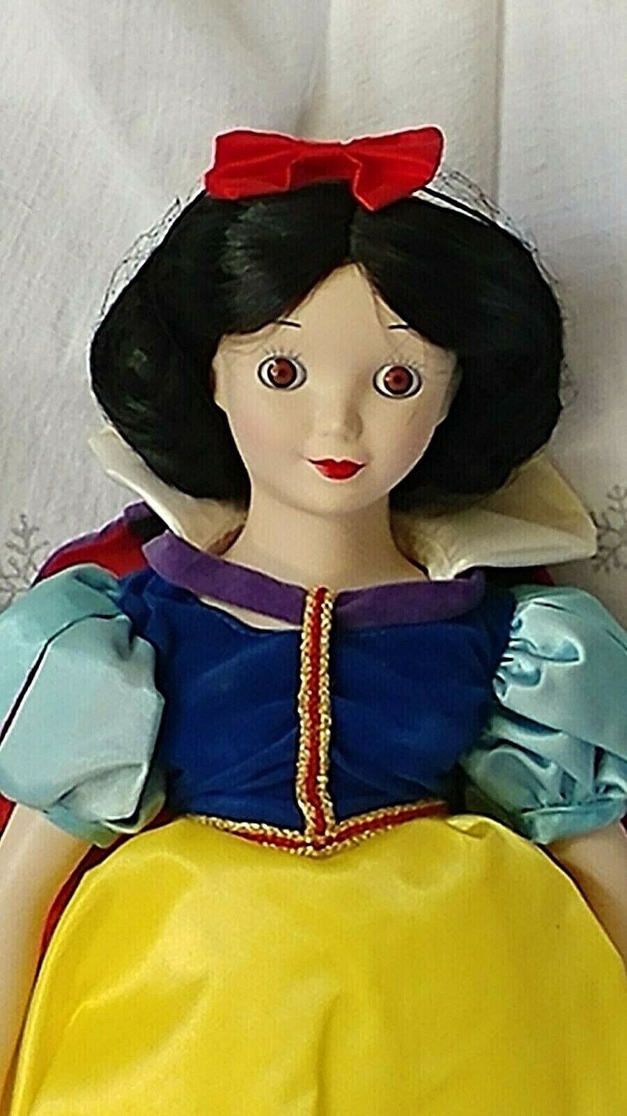 Walt Disney's Snow White Golden 50th Anniversary Collectors Porcelain Doll #6871