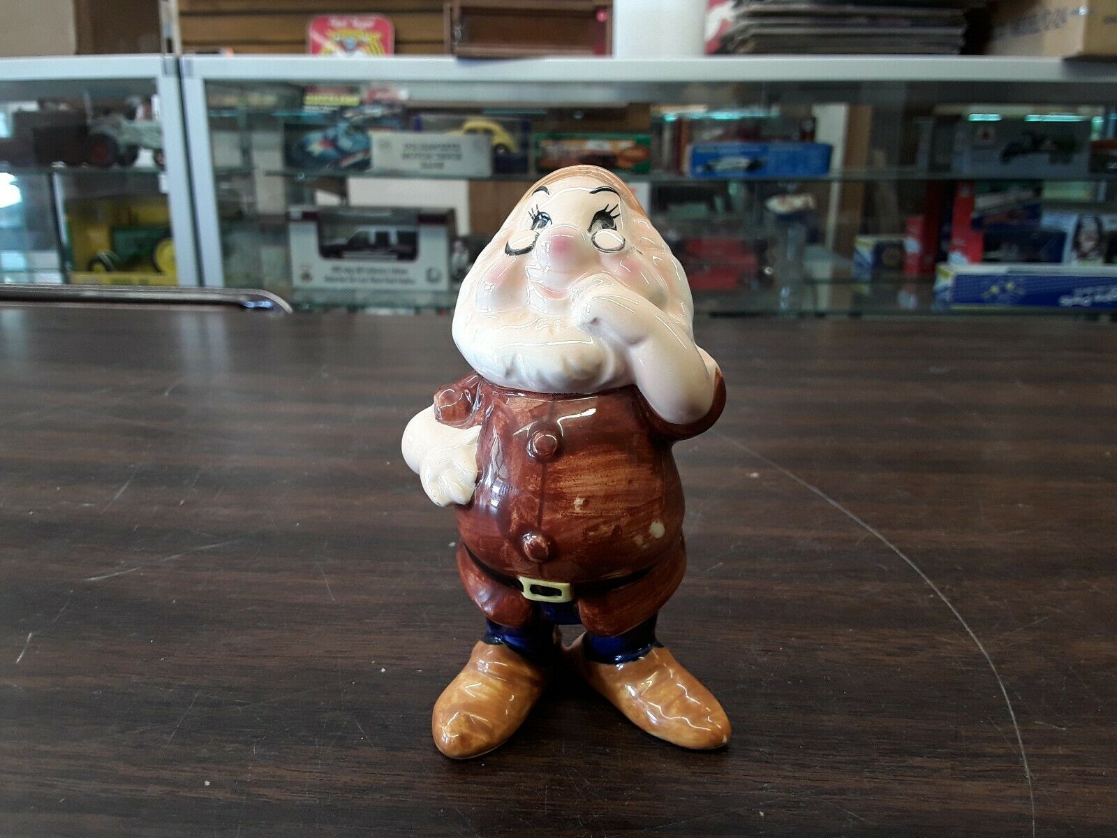 Vintage Disney Porcelain Doc Figure Seven Dwarfs From Snow White 4.5 Inches